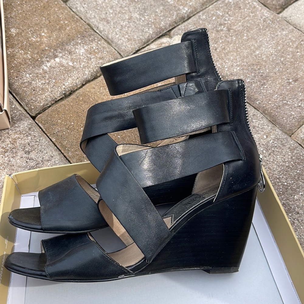 MICHAEL KORS WEDGES